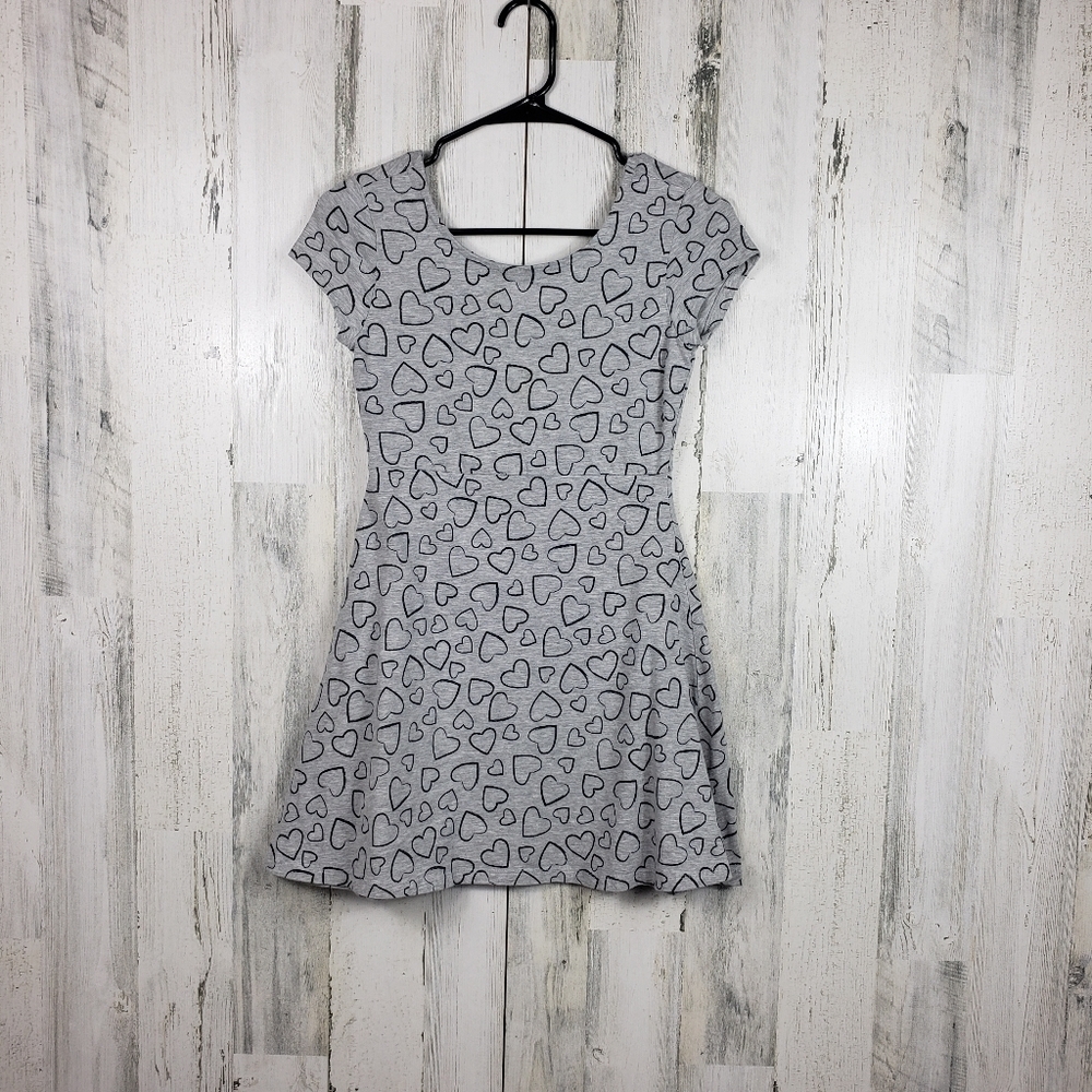 Girls simply styled gray heart summer dress size 14